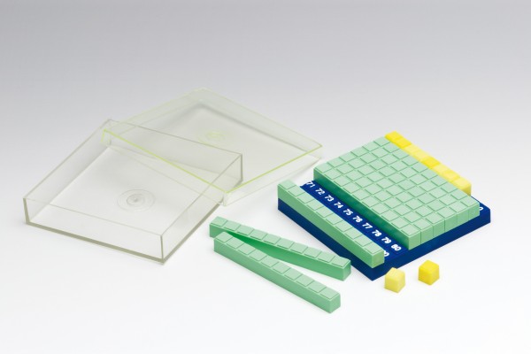 Hundertersteckwürfelsatz