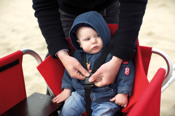 Kindersitz rot